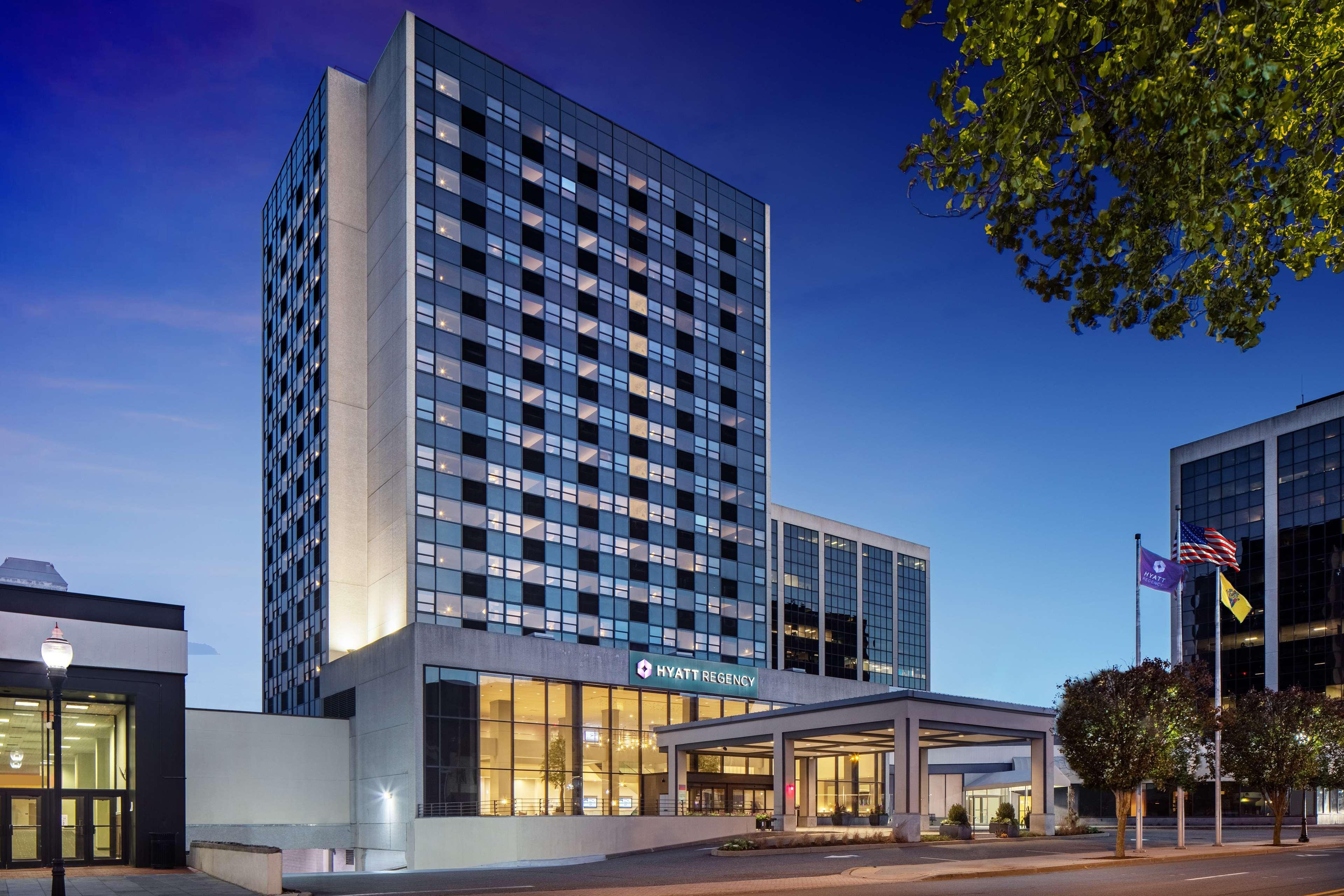 Hyatt Regency 4*